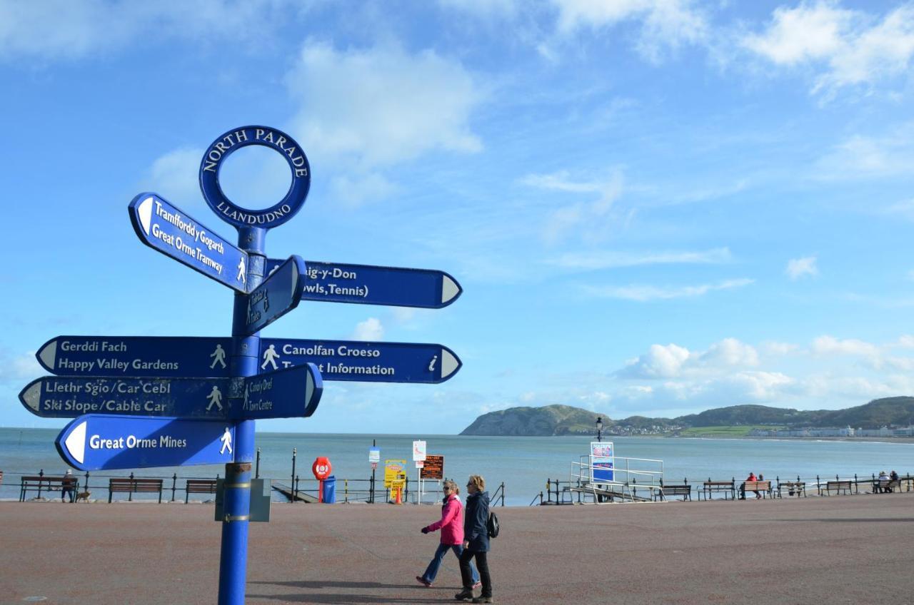 Audley Guest House Llandudno Eksteriør billede