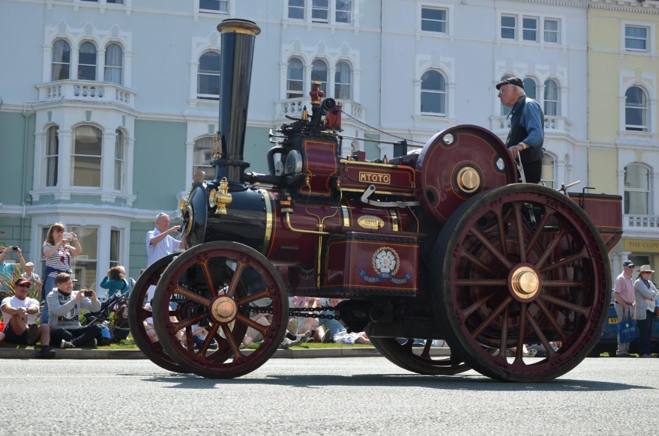 Audley Guest House Llandudno Eksteriør billede